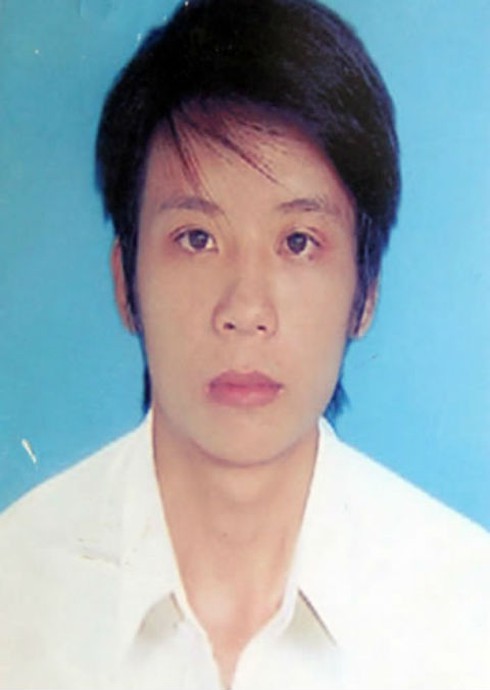 Truy nã kẻ giết bạn thân rồi chôn ngồi dưới bãi cát