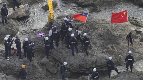 Clip tàu Nhật Bản truy đuổi tàu TQ xâm nhập đảo Senkaku