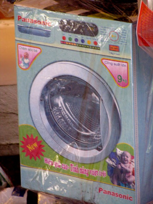 Phố Hàng Mã ngập hàng “khủng” mùa Vu Lan