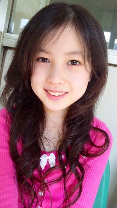 Mẫu nhí 11 tuổi người Nhật gây sốt trên mạng