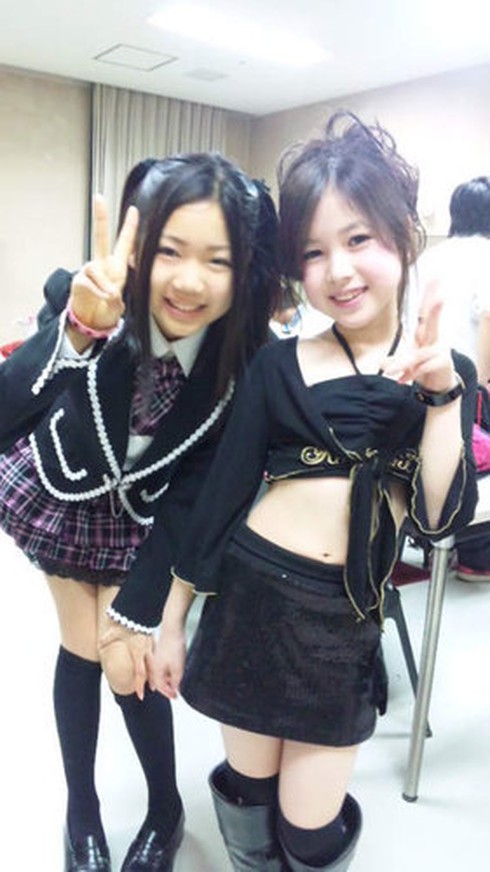 Mẫu nhí 11 tuổi người Nhật gây sốt trên mạng