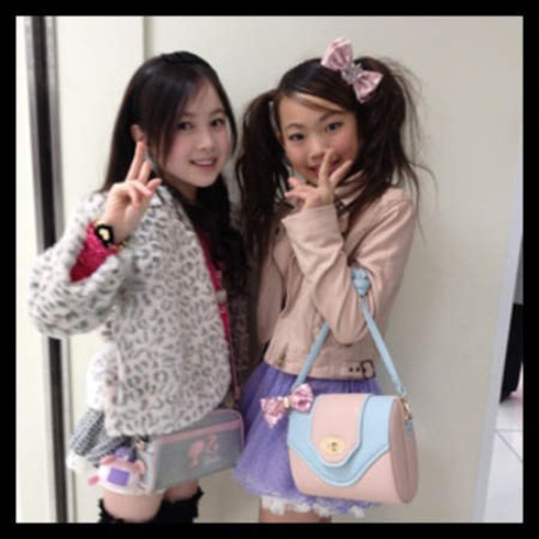 Mẫu nhí 11 tuổi người Nhật gây sốt trên mạng