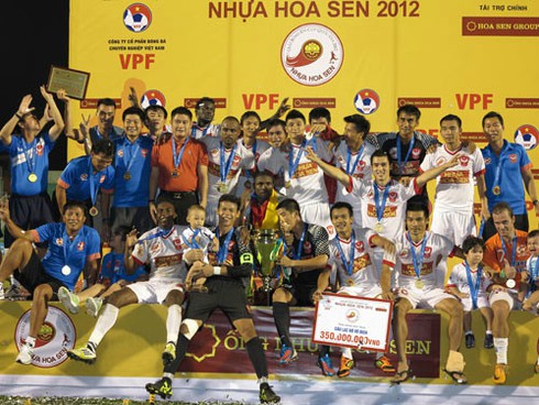 Hà Nội T&T thất thủ 1-4 ở chung kết Cúp Quốc gia