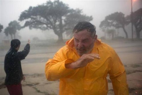 So sánh mức độ tàn phá của siêu bão Isaac và Katrina