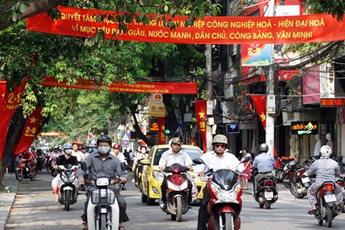 Hình ảnh Hà Nội rực rỡ cờ hoa chào Quốc Khánh