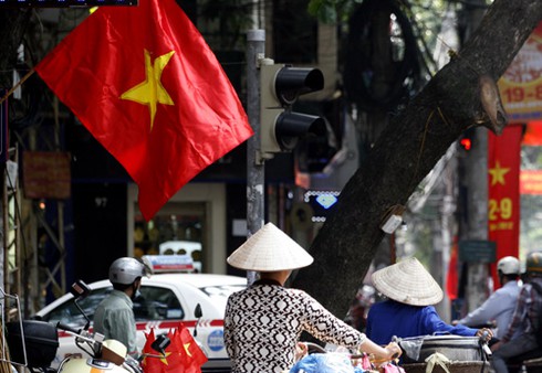 Hình ảnh Hà Nội rực rỡ cờ hoa chào Quốc Khánh