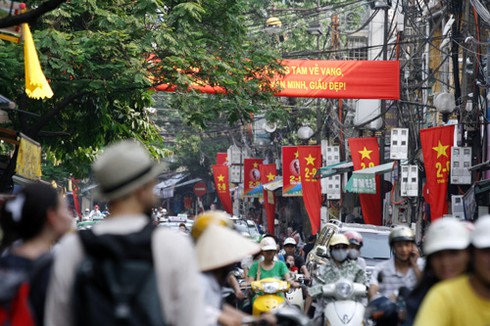 Hình ảnh Hà Nội rực rỡ cờ hoa chào Quốc Khánh