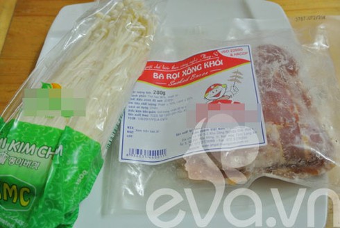 Làm thịt cuộn nấm đón ngày Quốc khánh