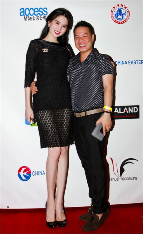 `Nữ hoàng nội y` Ngọc Trinh diện đầm đen dự tiệc ở Mỹ