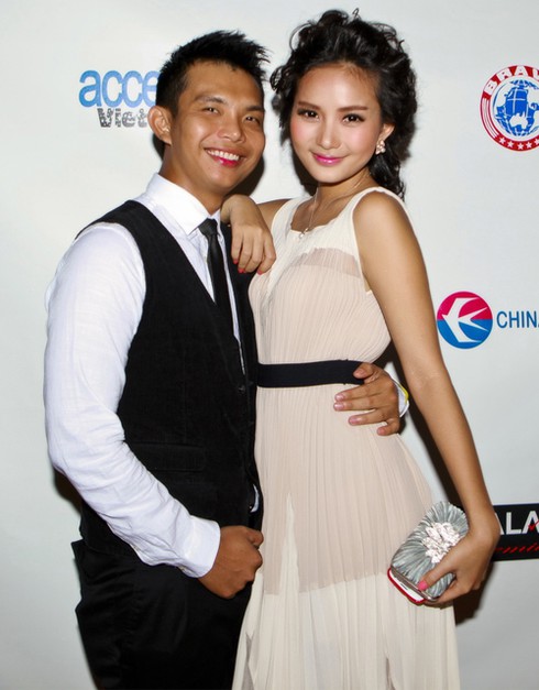 `Nữ hoàng nội y` Ngọc Trinh diện đầm đen dự tiệc ở Mỹ