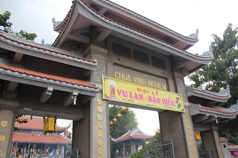 Thả chim phóng sinh ngày lễ Vu Lan