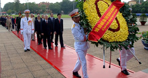 Lãnh đạo Đảng, Nhà nước viếng Chủ tịch Hồ Chí Minh