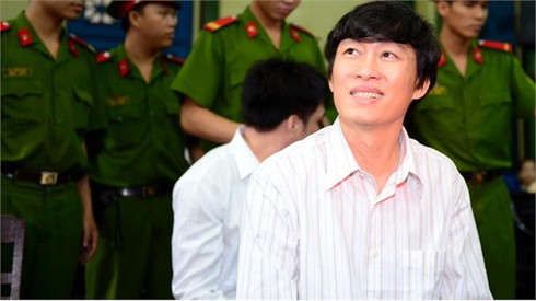Đứng trước Tòa, Hoàng Khương vẫn là nhà báo (trực tiếp)