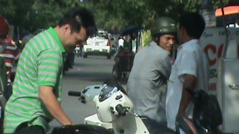 Đồng tiền xóa sạch hồ sơ