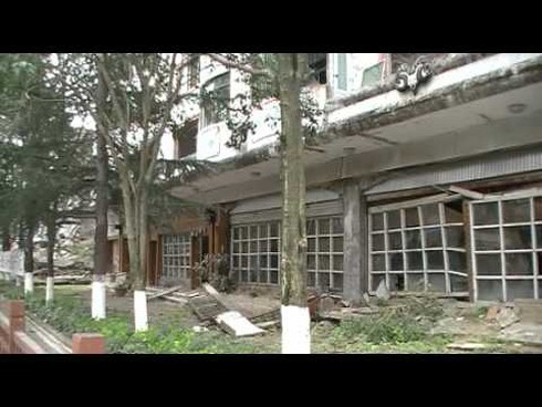 Động đất ở Trung Quốc: 24 người chết, 20.000 ngôi nhà bị phá hủy