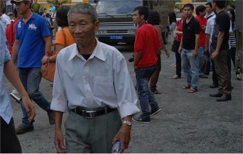 Vụ nhà báo Hoàng Khương: Đắng lòng nhìn nước mắt người cha