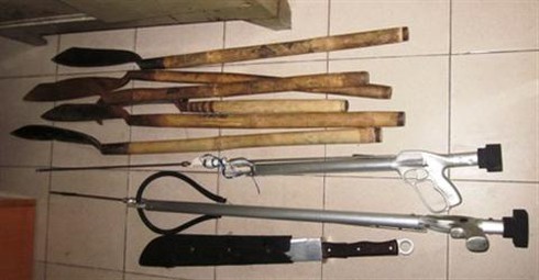 Giang hồ xăm trổ nổ súng chống cảnh sát giữa quận 3