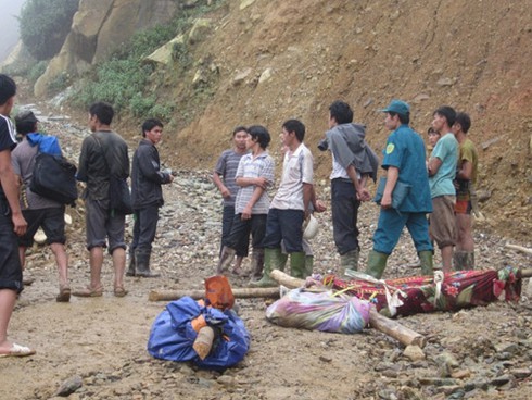 Đã tìm thấy thi thể nạn nhân thứ 16 trong vụ sạt lở
