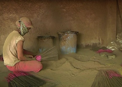 Bí mật công nghệ nhang cuốn tàn