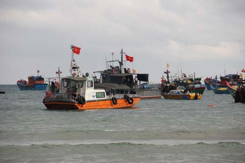 Dân mót cổ vật bán tiền tỉ, tỉnh gấp rút khai quật tàu đắm