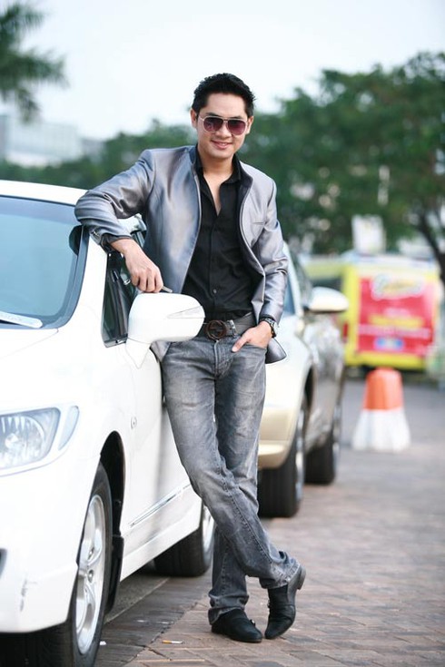 Minh Luân tiếp nối trào lưu đi hát của các diễn viên