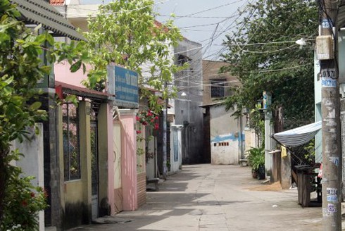 TP.HCM: Ngang nhiên lao vào nhà dân chém người