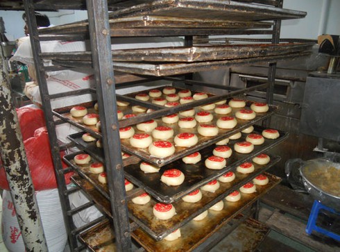 Đình chỉ cơ sở bánh trung thu có thương hiệu lâu năm