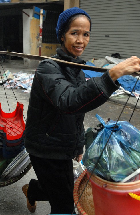 Người Hà Nội thích thú đón rét sớm