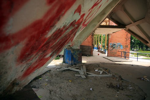 Ngôi nhà bỏ hoang trong công viên Thống Nhất