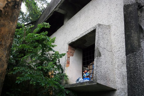 Ngôi nhà bỏ hoang trong công viên Thống Nhất