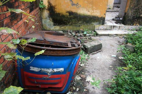 Ngôi nhà bỏ hoang trong công viên Thống Nhất