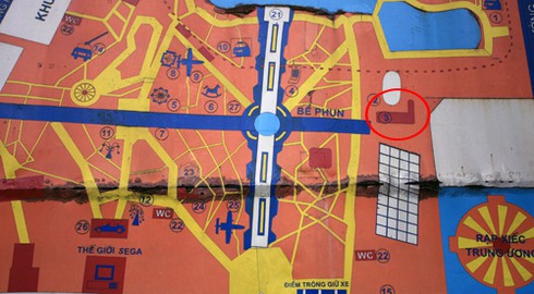 Ngôi nhà bỏ hoang trong công viên Thống Nhất