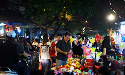 Người thủ đô đi chơi Trung thu sớm