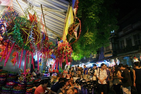 Người thủ đô đi chơi Trung thu sớm