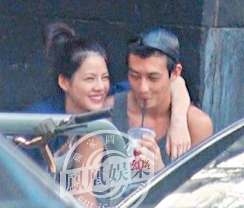 Trần Quán Hy bị bắt gặp vui vẻ bên tình mới