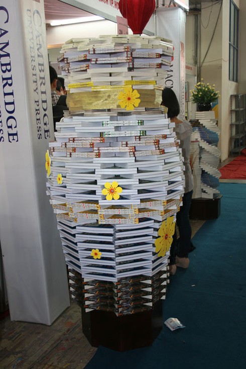 Độc đáo cột mốc Trường Sa giữa lòng Hà Nội