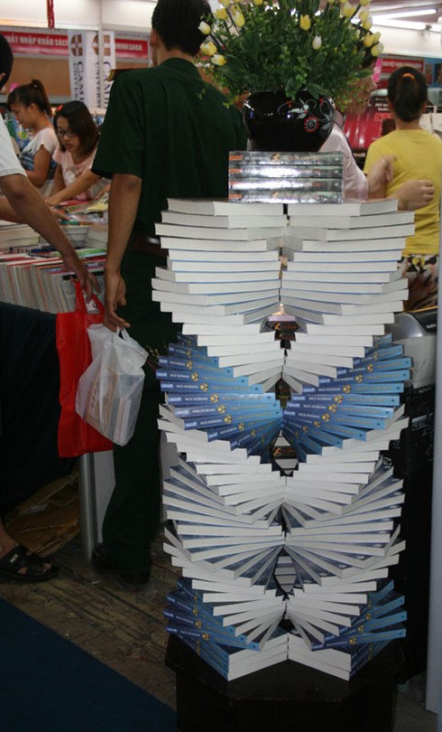 Độc đáo cột mốc Trường Sa giữa lòng Hà Nội