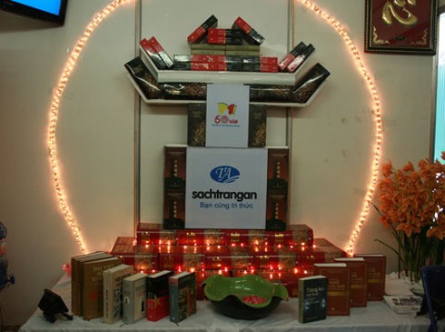 Độc đáo cột mốc Trường Sa giữa lòng Hà Nội