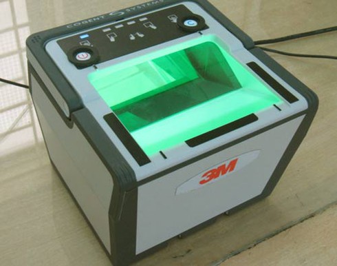 Cận cảnh đi làm Chứng minh thư mẫu mới