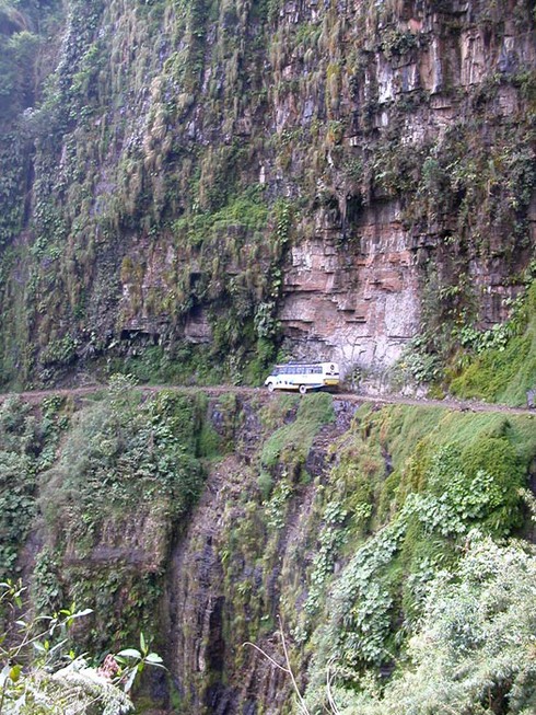 Khám phá 15 cung đường nguy hiểm trên thế giới - ảnh 4