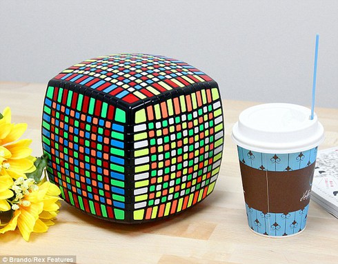 Rubik siêu khủng 1014 ô màu - ảnh 2