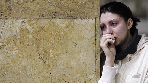 Phụ nữ khóc nhiều hơn nam giới vì xem nhiều phim tình cảm ủy mị? - ảnh 1