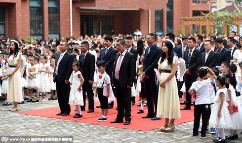 Trải thảm đỏ chào đón học sinh lớp một trong ngày khai giảng - ảnh 3