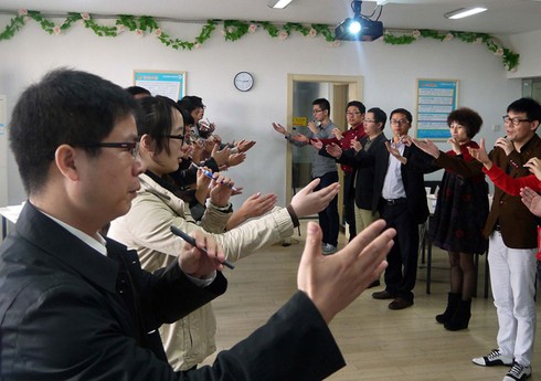 Nở rộ trào lưu học cách làm quý tộc - ảnh 3