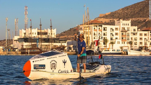 Đóng ván lướt thành thuyền, một mình vượt Đại Tây Dương - ảnh 1