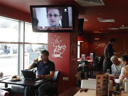 Mỹ hứa với Nga không tử hình Edward Snowden - ảnh 1