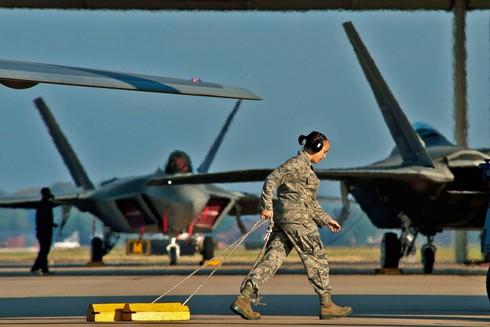 F-22 Raptor - Người hùng chỉ để làm cảnh - ảnh 12