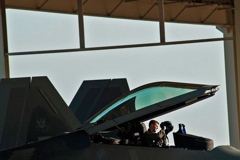 F-22 Raptor - Người hùng chỉ để làm cảnh - ảnh 6