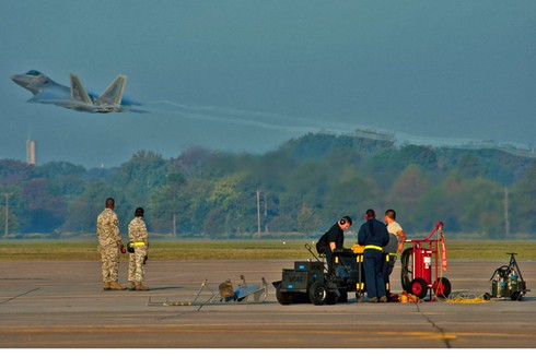 F-22 Raptor - Người hùng chỉ để làm cảnh - ảnh 9