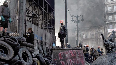 Người biểu tình Ukraine chiếm tòa nhà Bộ Tư pháp - ảnh 1